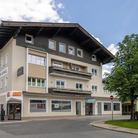 Haus Schnoell 5 *
