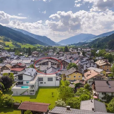 Haus Schnoell 5 *